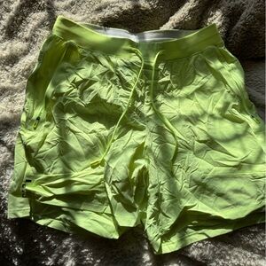 Men’s lululemon Licensed to train shorts yellow